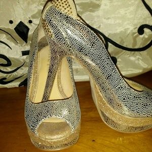 Gold Peep toe Gianni Bini heels.
